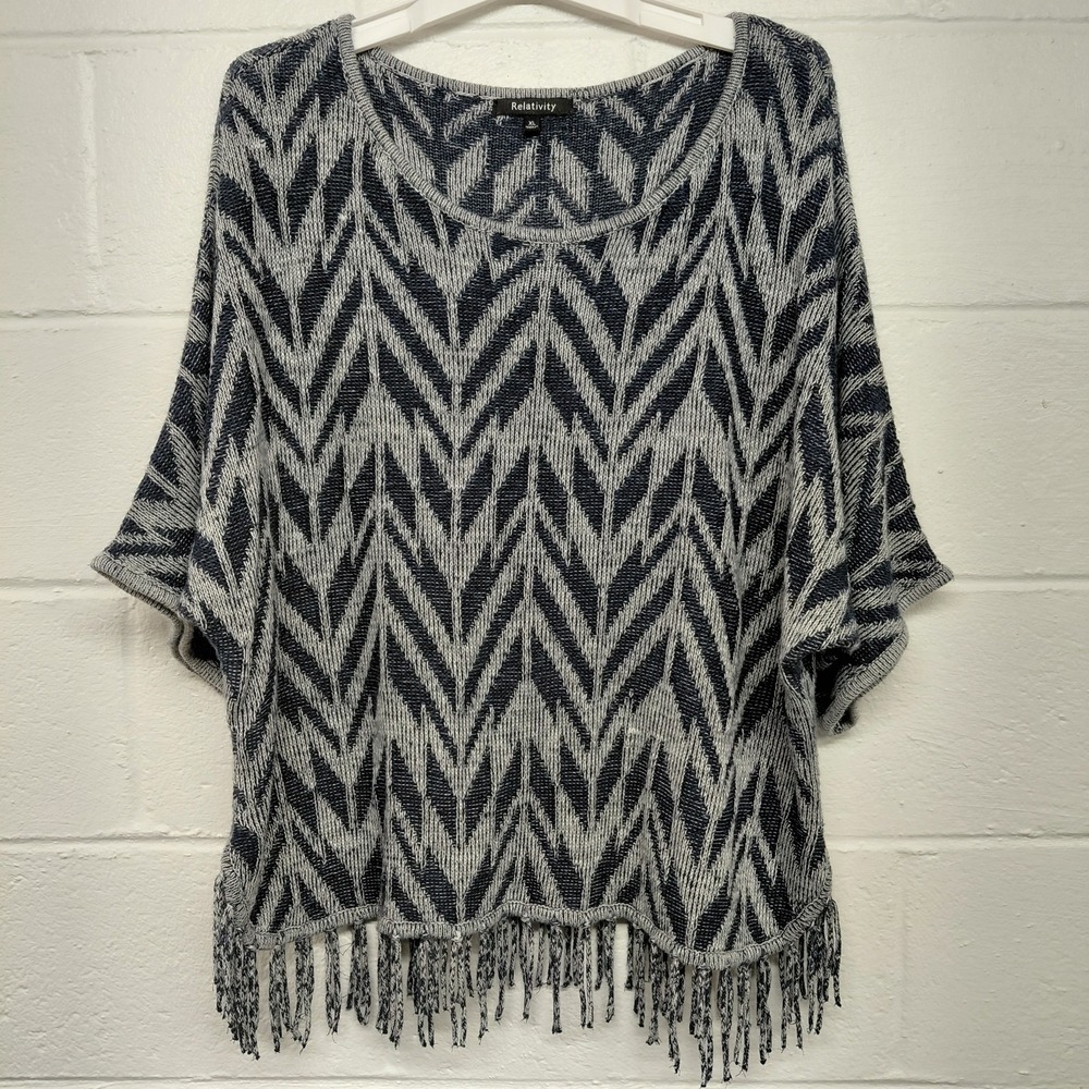 Relativity Sweater Womens Size‎ XL Blue White Chevron Fringe Boho Dolman Sleeve